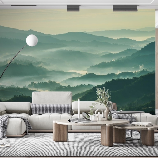 Planinski lanac u zidnom muralu za maglu